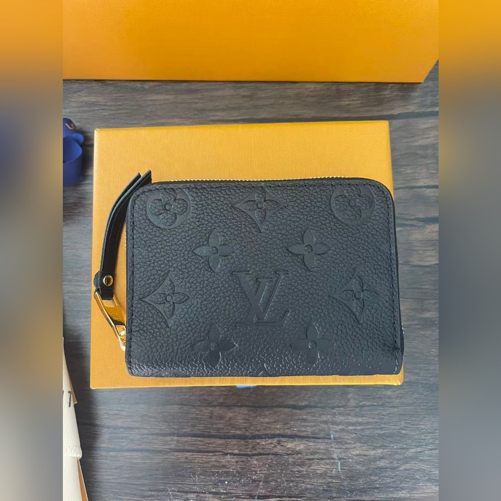Louis Vuitton Zippy Coin Purse